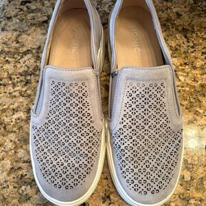 Vionic shoes